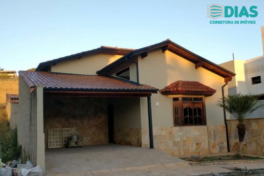 Vende Casa Condomínio Vale das Rosas Cambuí MG