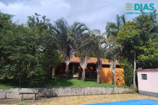 Vende Chácara Serra dos Rodrigues Cambuí MG